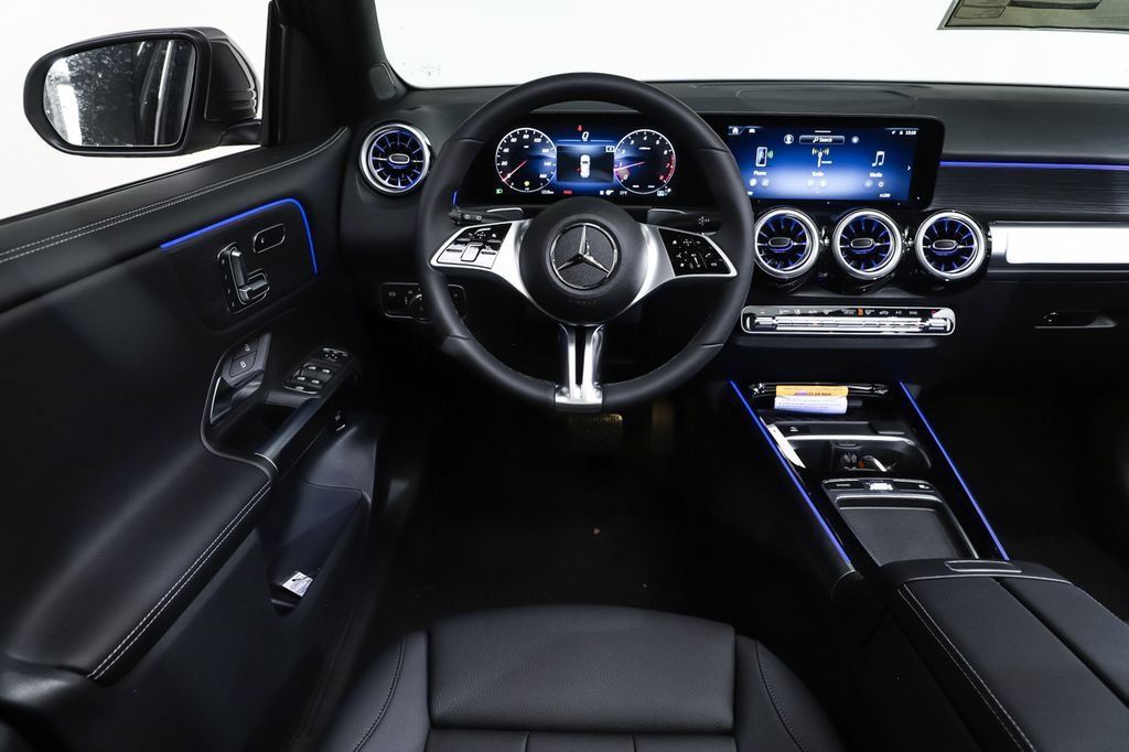 New 2026 Mountain Grey Metallic Mercedes-Benz GLB 250 image 30