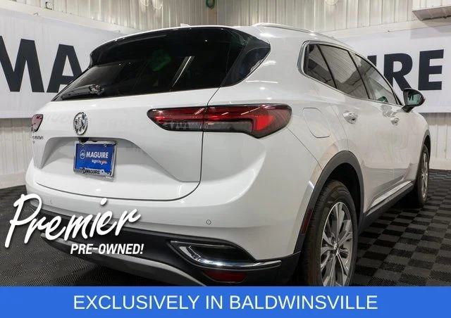 Used 2023 Summit White Buick Preferred image 5