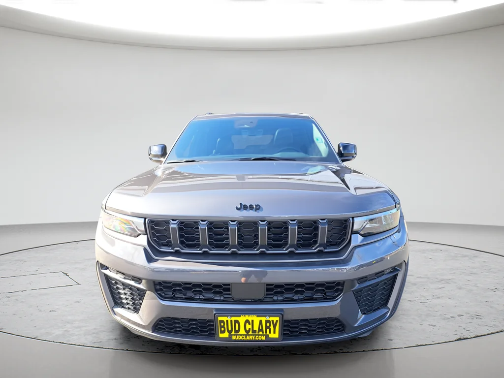 New 2026 Baltic Gray Metallic Clearcoat Jeep Altitude image 8