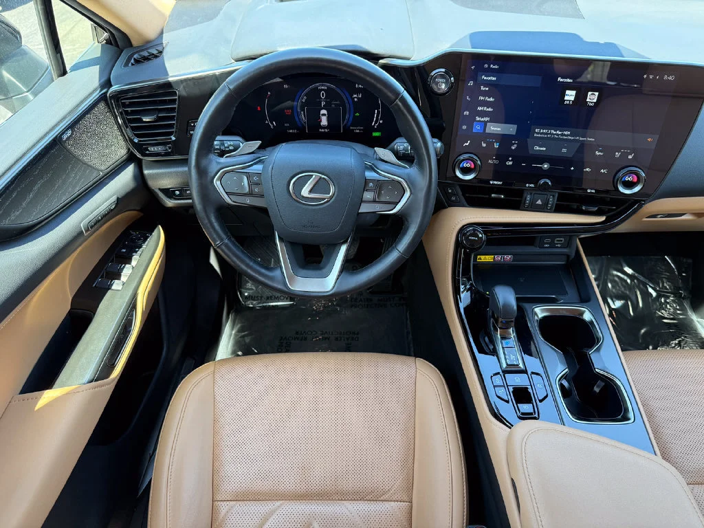 Used 2025  Lexus NX 350h Luxury image 20