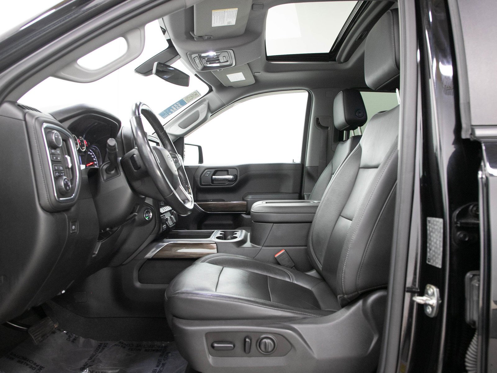 Used 2019 Black Chevrolet RST image 23