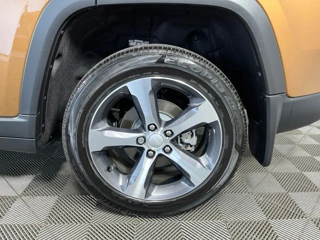 Used 2026 Brown Jeep Limited image 9