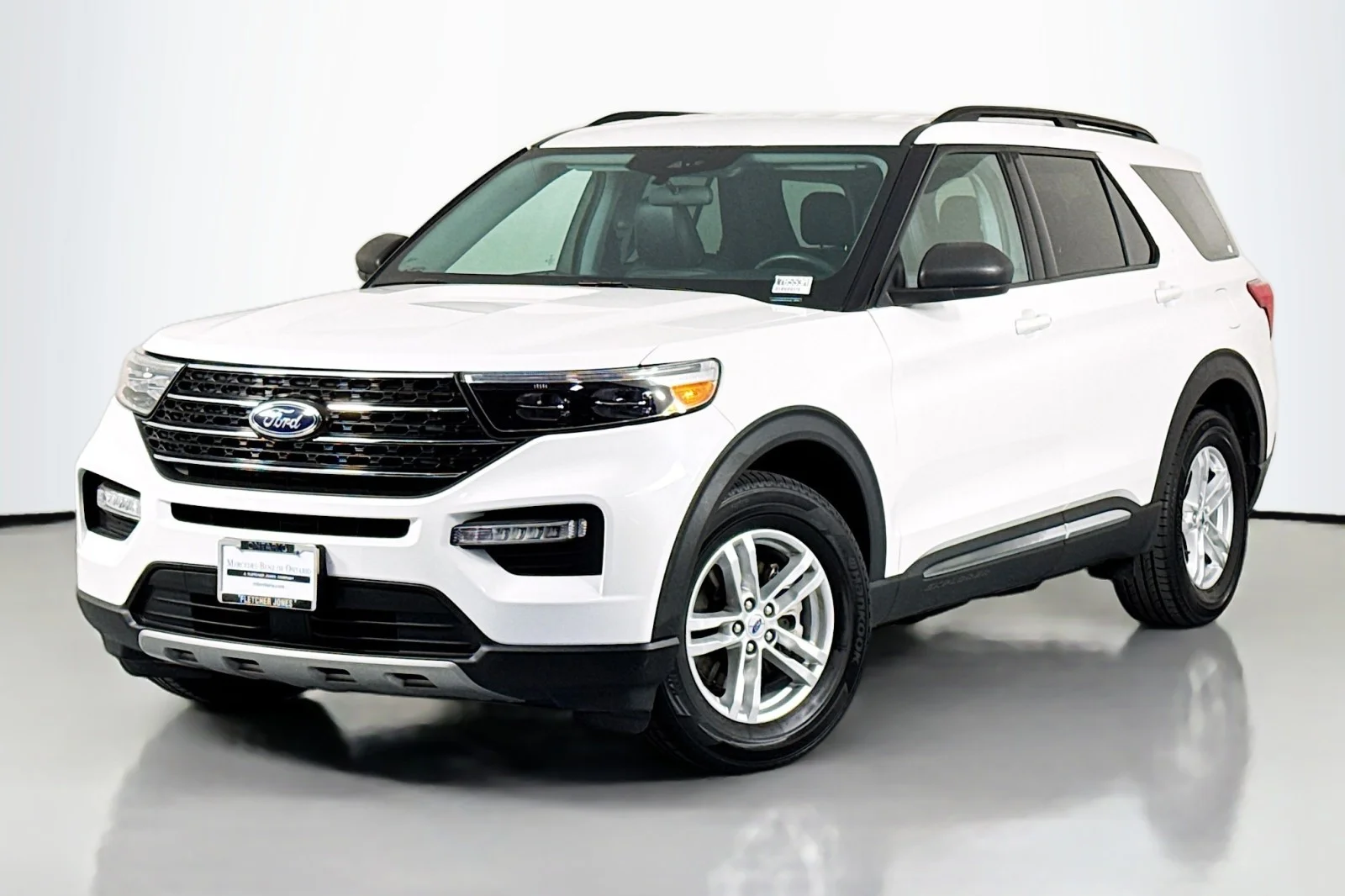 2023 Ford Explorer XLT RWD's photo