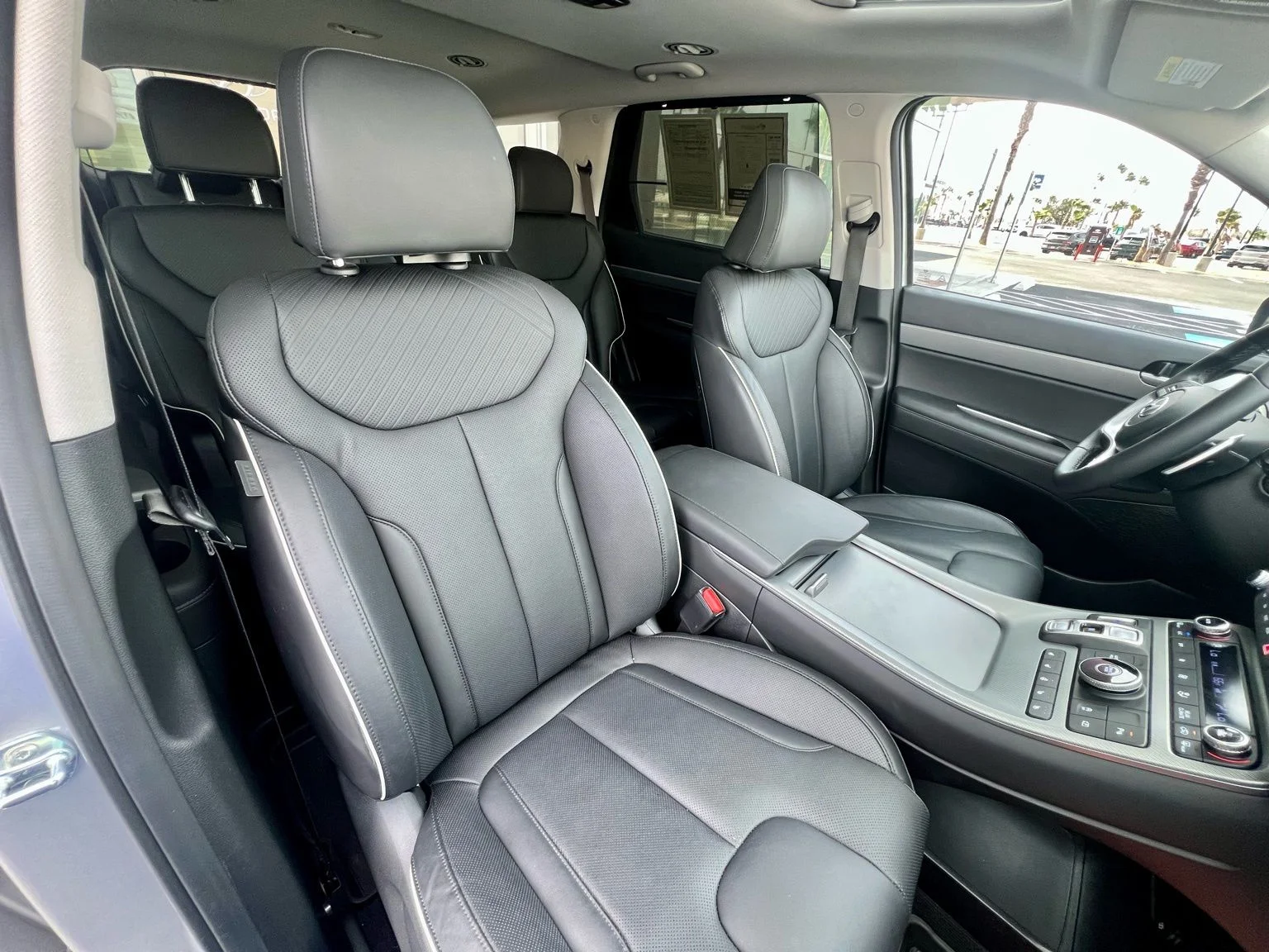 Used 2024 Silver Hyundai SEL image 19
