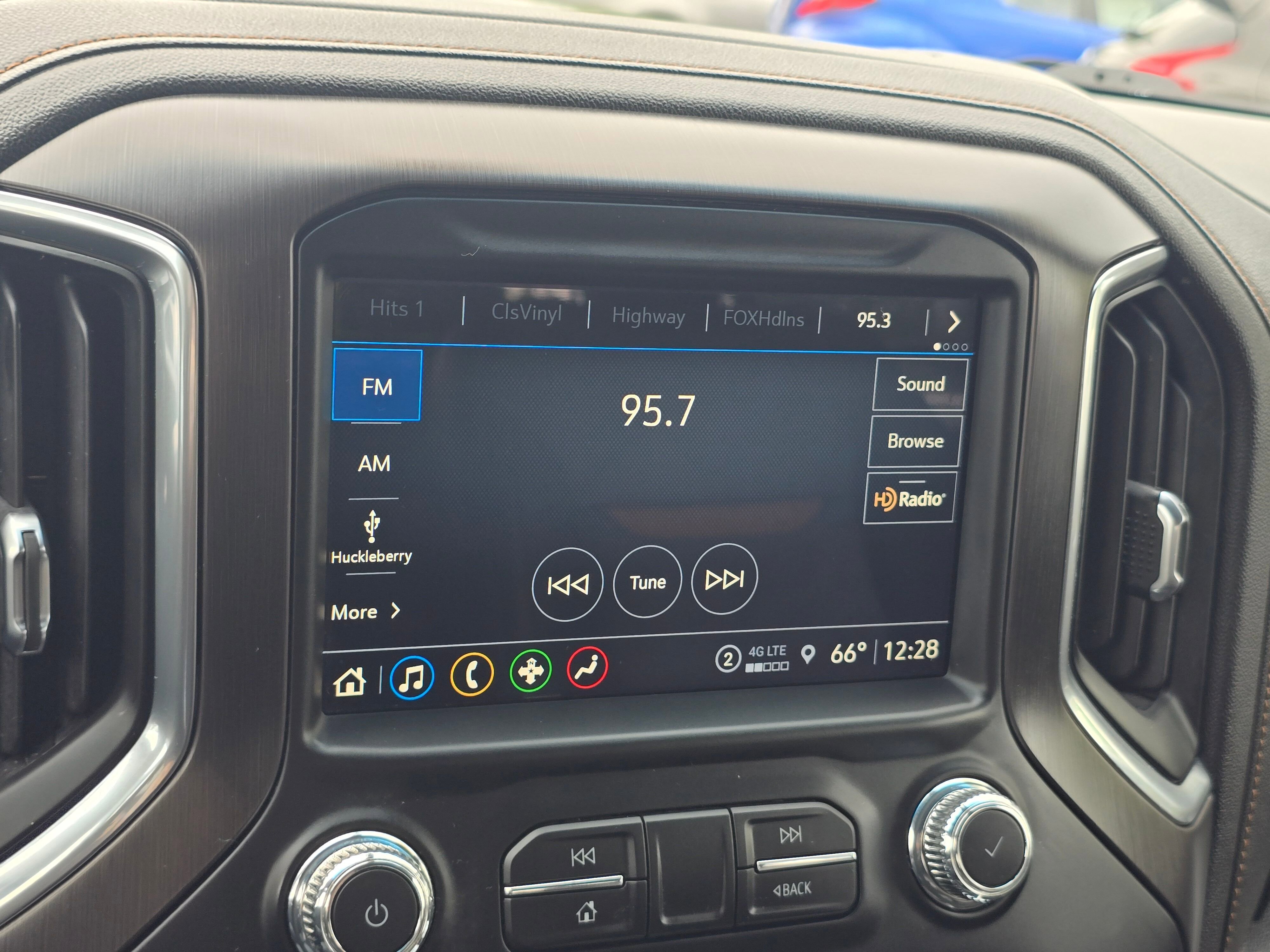 Used 2021 Dark Sky Metallic GMC AT4 image 28