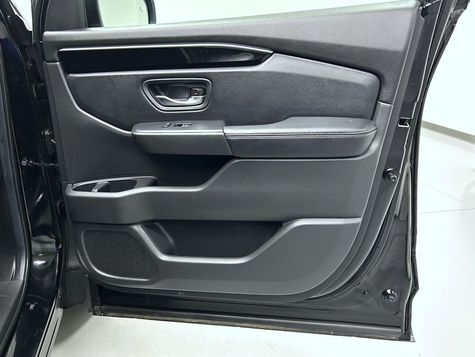 Used 2025 Black Honda EX-L image 16