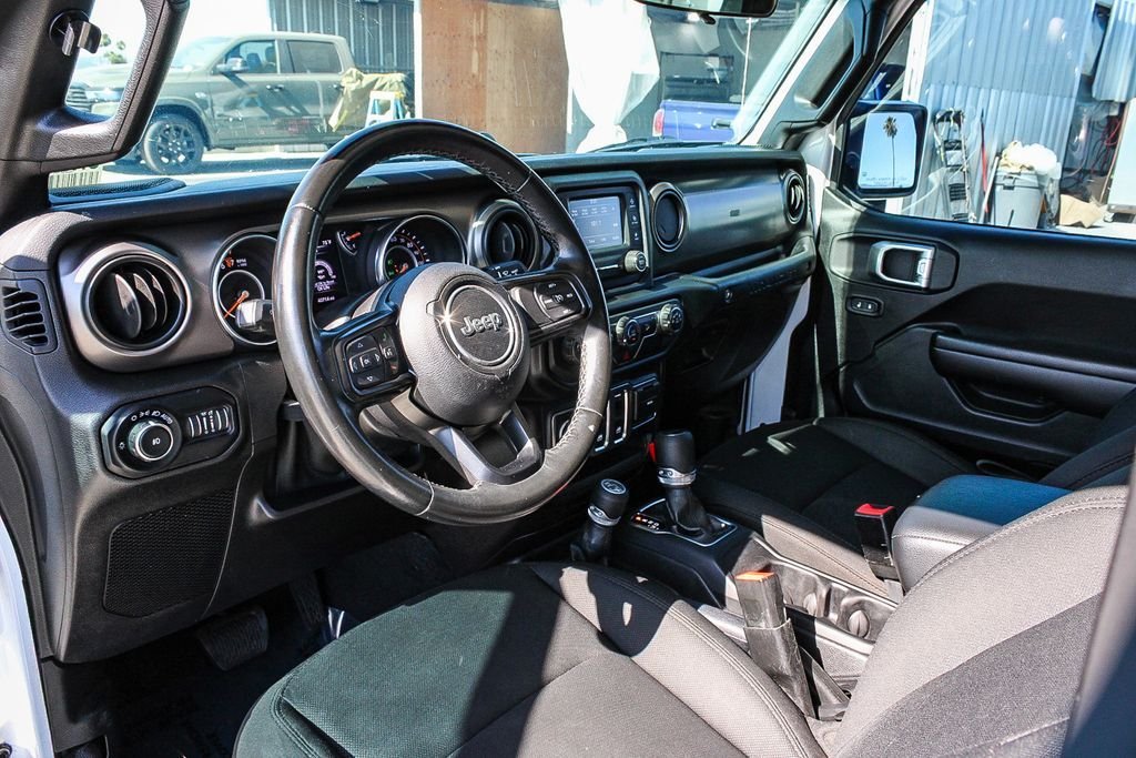 Used 2020 Bright White Clearcoat Jeep Sport S image 14