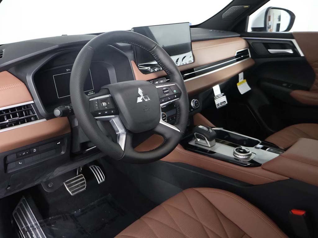 New 2026 White Mitsubishi SEL image 34