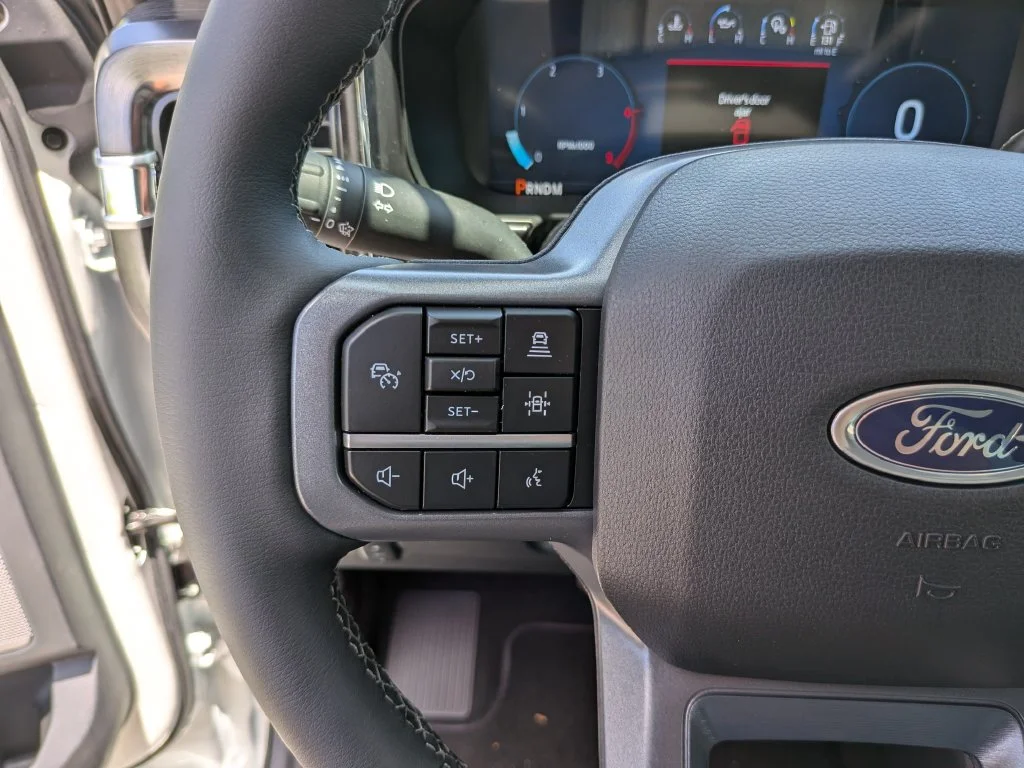 New 2026 Star White Metallic Tri-Coat Ford F-250® Lariat® image 42