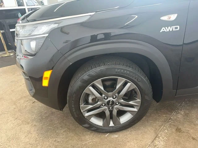 Used 2023 Black Kia LX image 20
