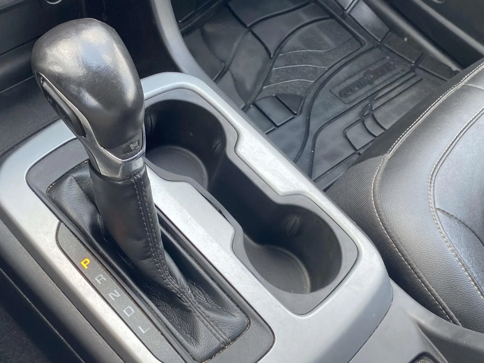 Used 2022 Beige Chevrolet ZR2 image 23