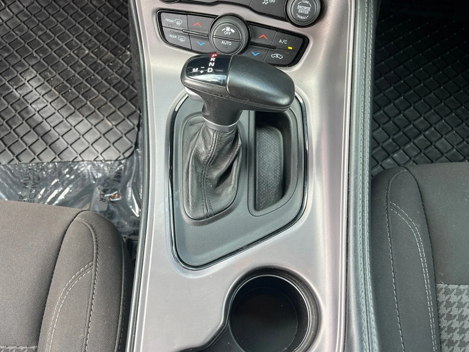 Used 2023 Torred Clearcoat Dodge SXT image 26