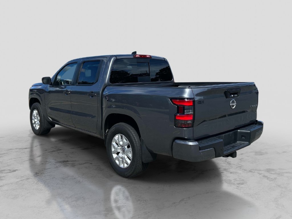 Used 2024 Gray Nissan SV image 3