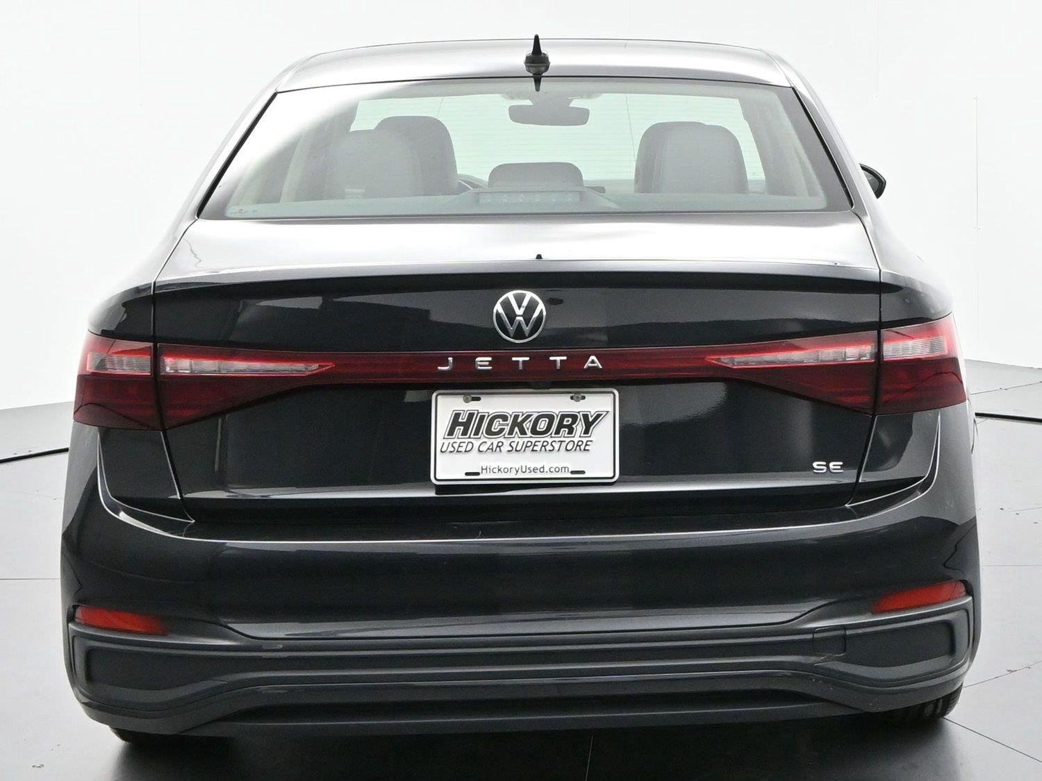 Used 2025 Deep Black Pearl Volkswagen SE image 6