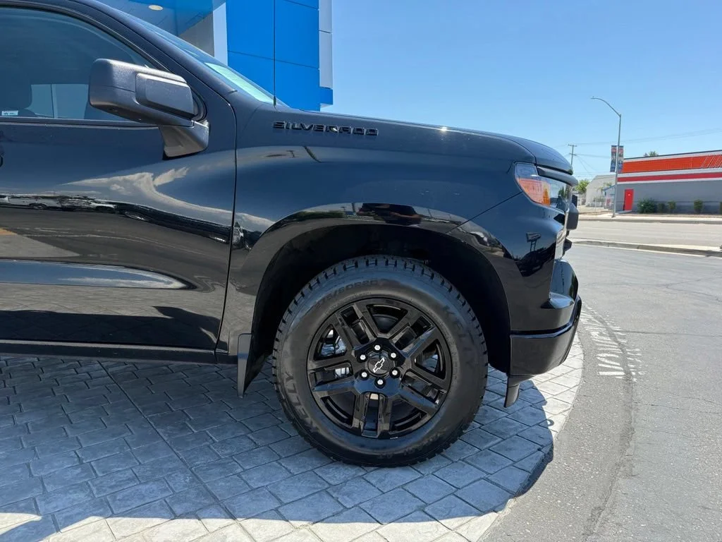 Used 2024 Black Chevrolet Custom image 5