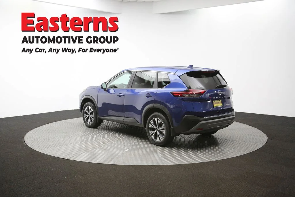 Used 2022 Blue Nissan SV image 62