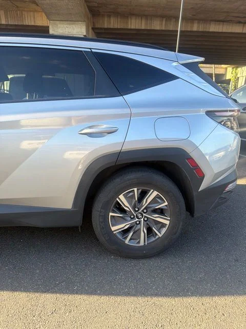 Used 2022 Silver Hyundai Blue image 3