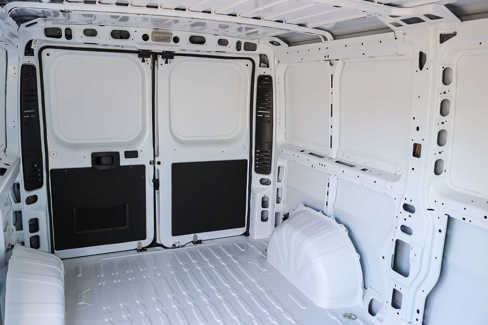 New 2026 Bright White Clear-Coat Exterior Paint RAM Tradesman image 25