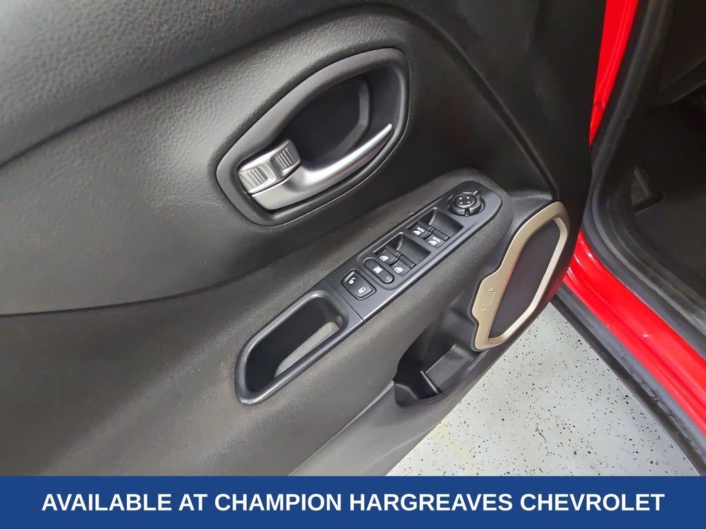 Used 2015 Colorado Red Jeep Latitude image 31