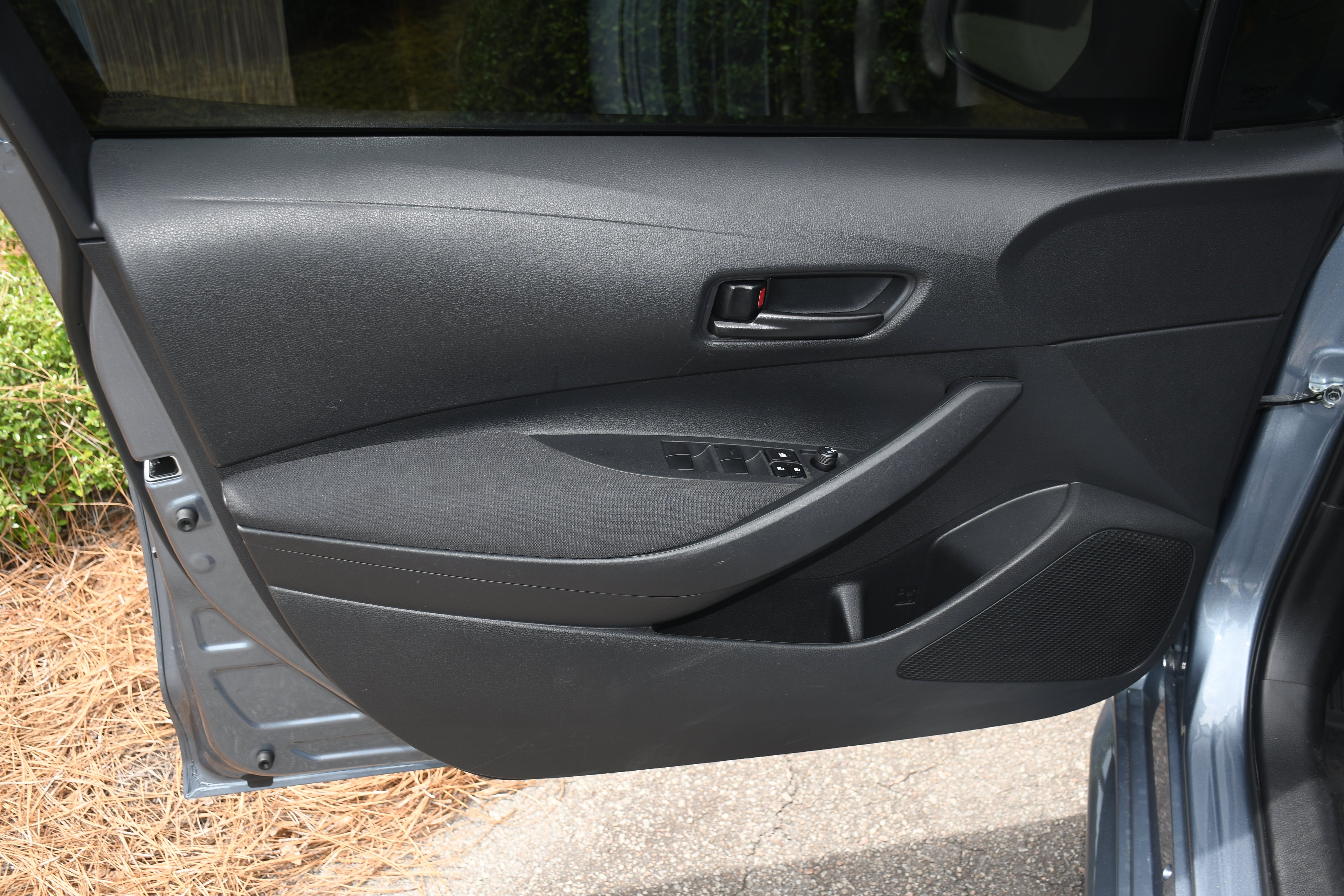 Certified Used 2024  Toyota LE image 9