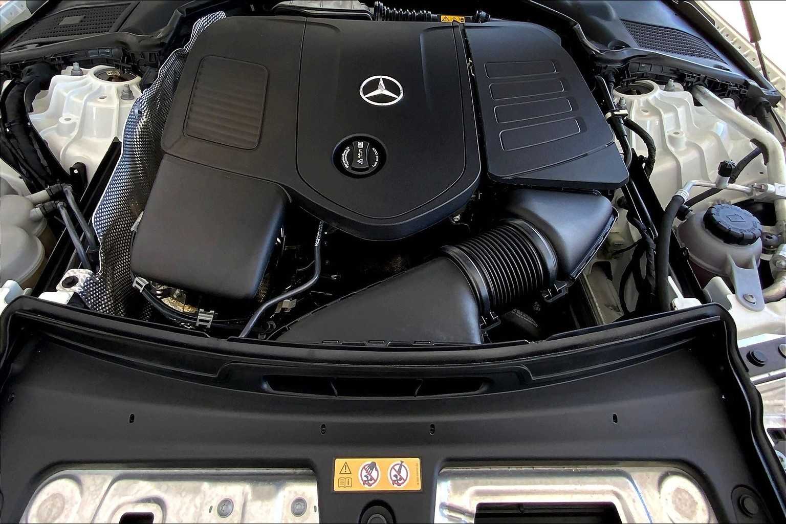 Certified Used 2022 Polar White Mercedes-Benz C 300 image 31