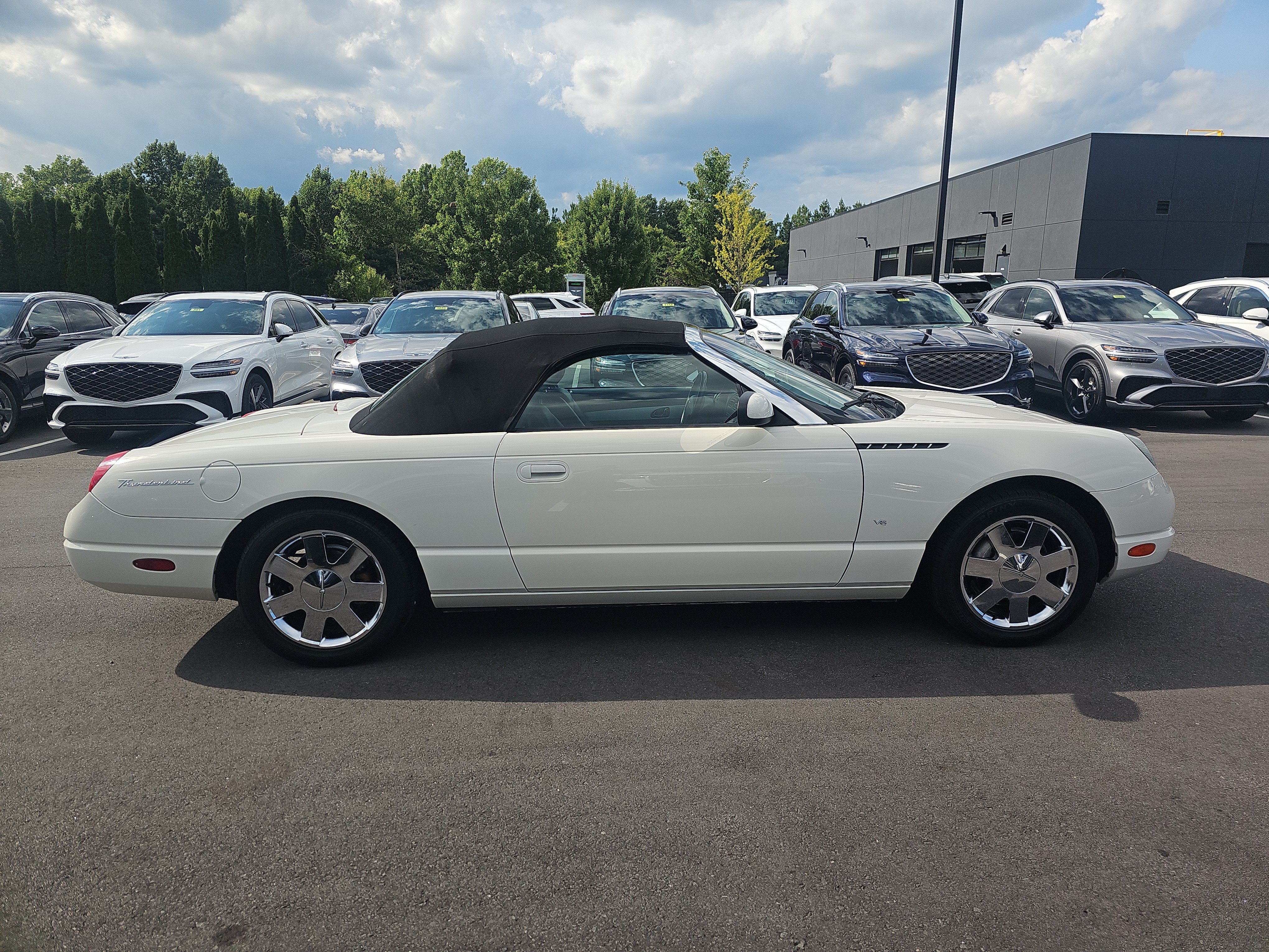 Used 2003 Whisper White Ford Premium image 9