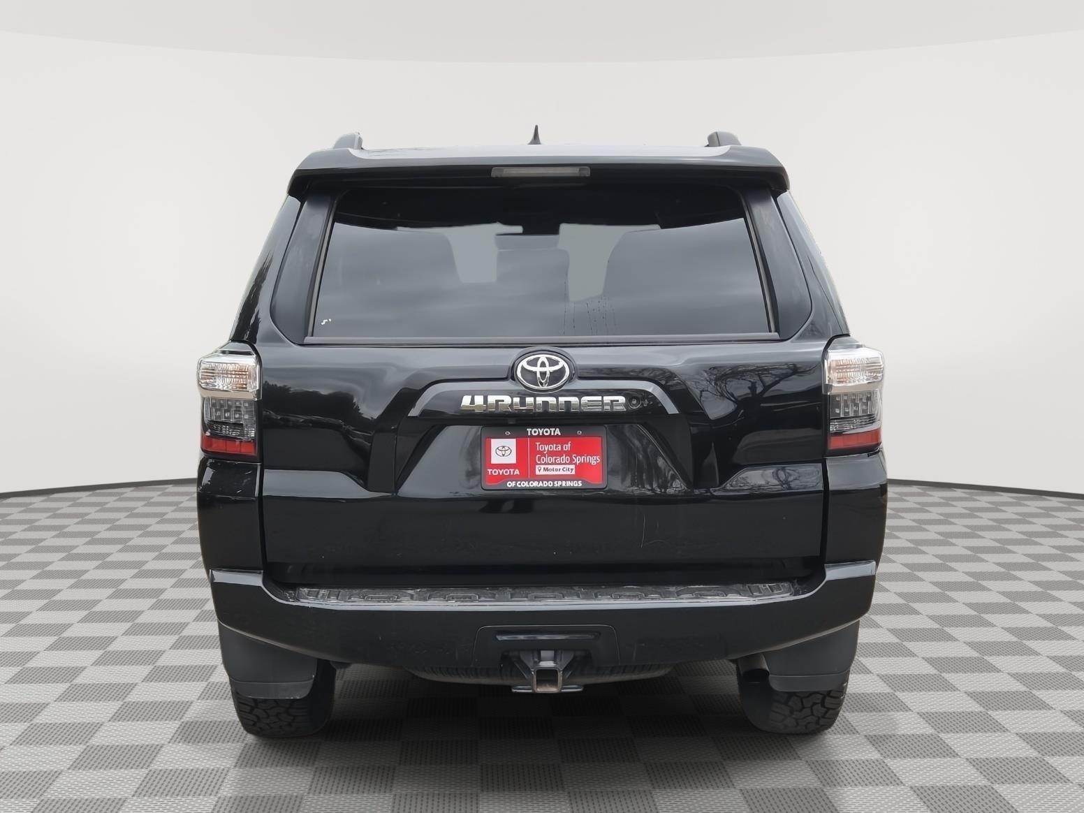Used 2021 Midnight Black Metallic Toyota SR5 image 8