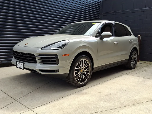2023 Porsche Cayenne Platinum Edition