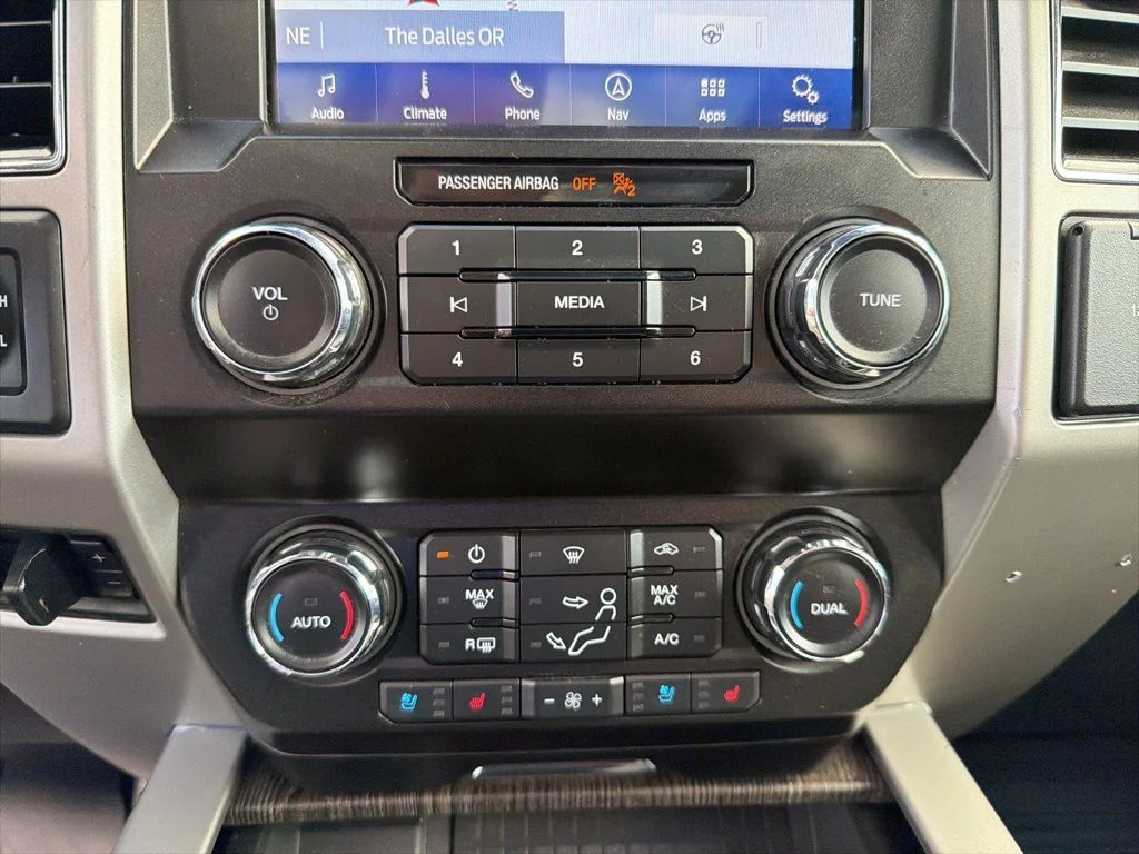 Used 2021 Carbonized Gray Metallic Ford Lariat image 18
