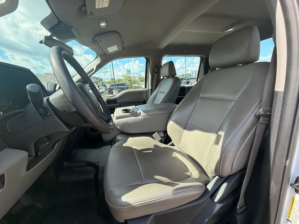 Used 2020 White Ford XL image 15