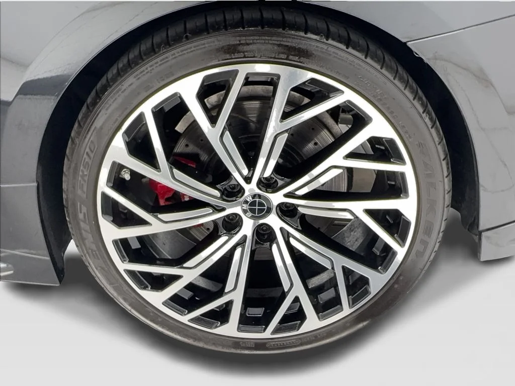 Used 2022 Black BMW M440i xDrive image 12