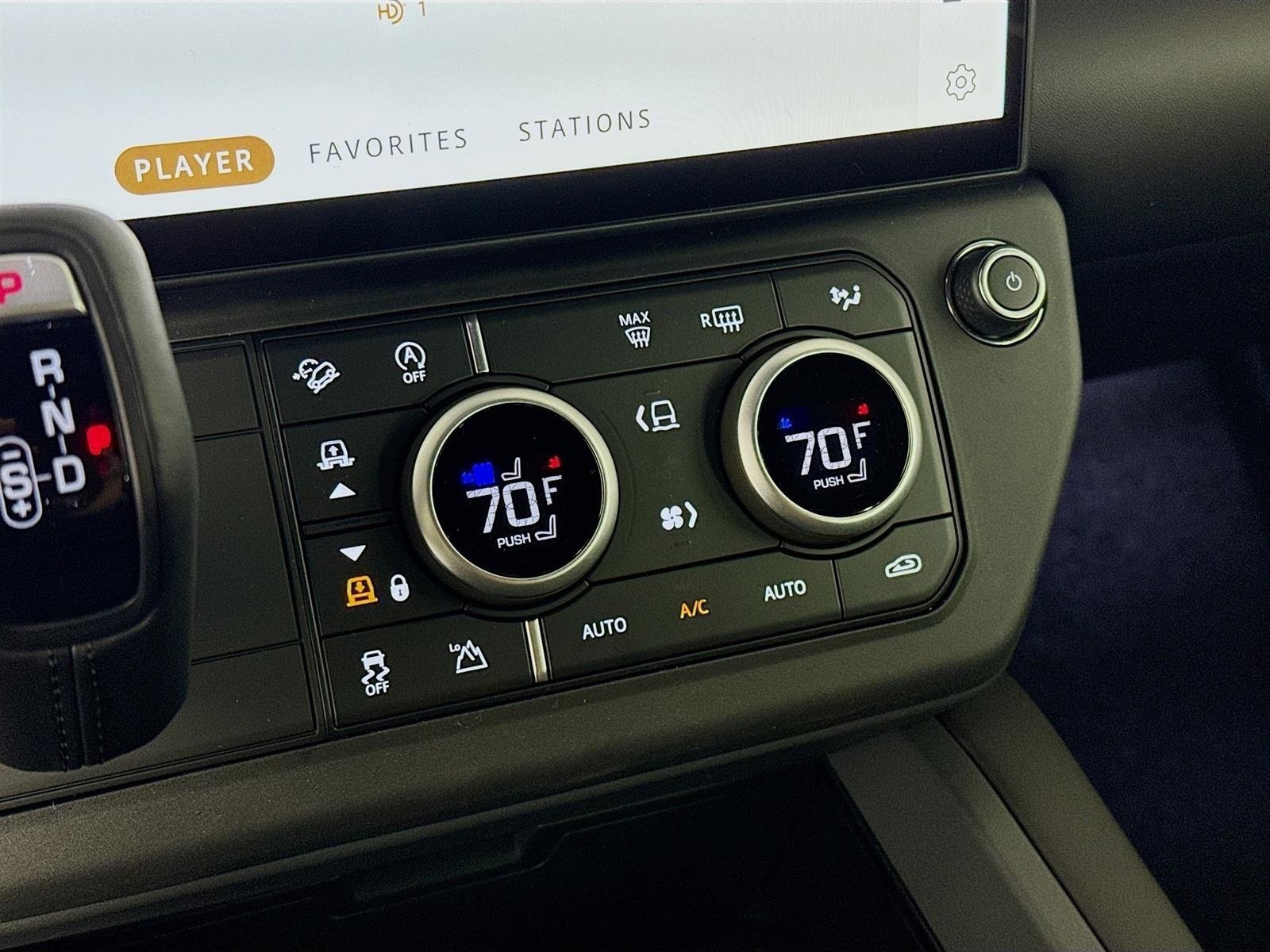 Used 2026 Gray Land Rover X-Dynamic SE image 18