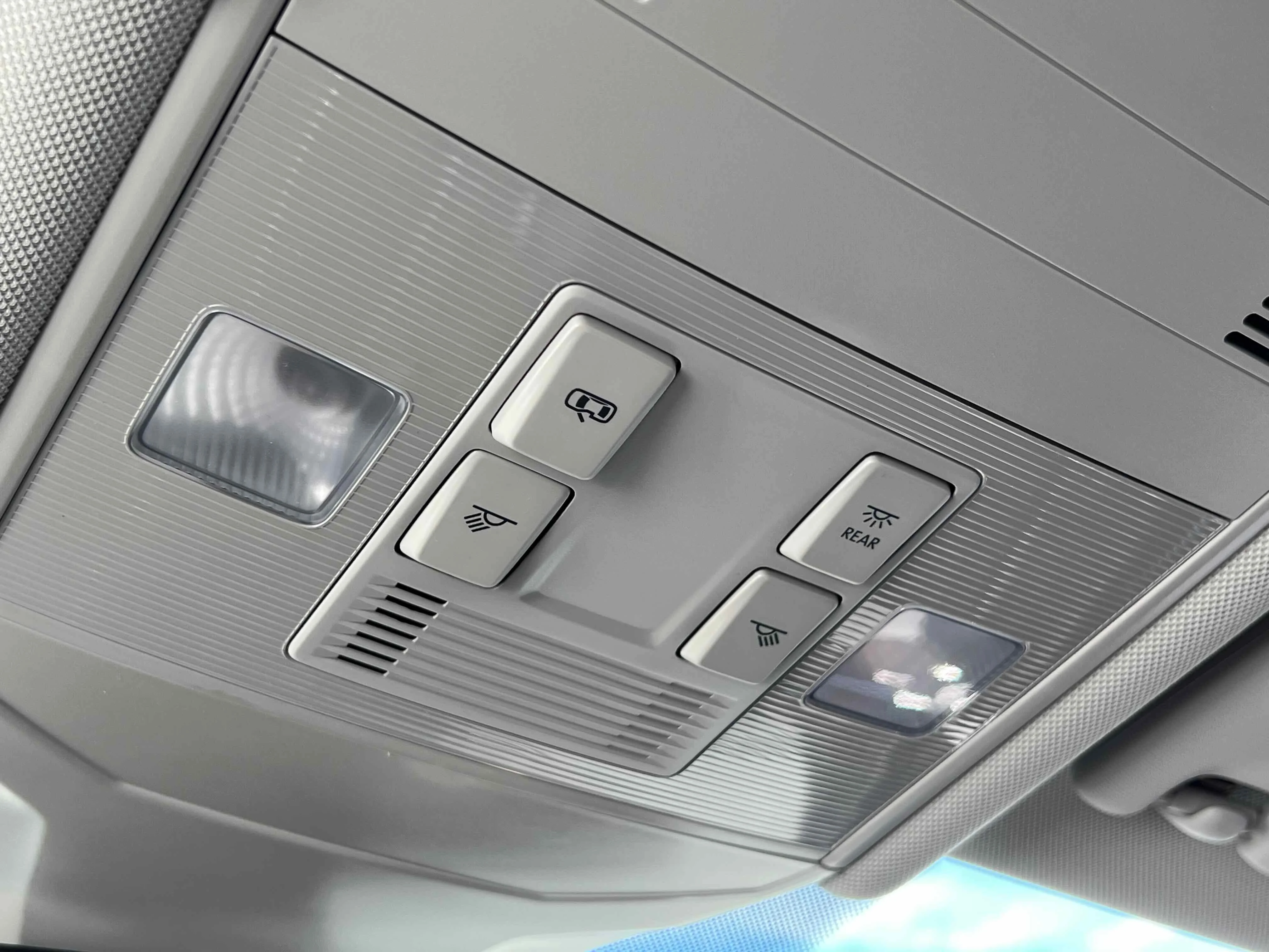New 2026 Platinum Gray Metallic Volkswagen S image 34