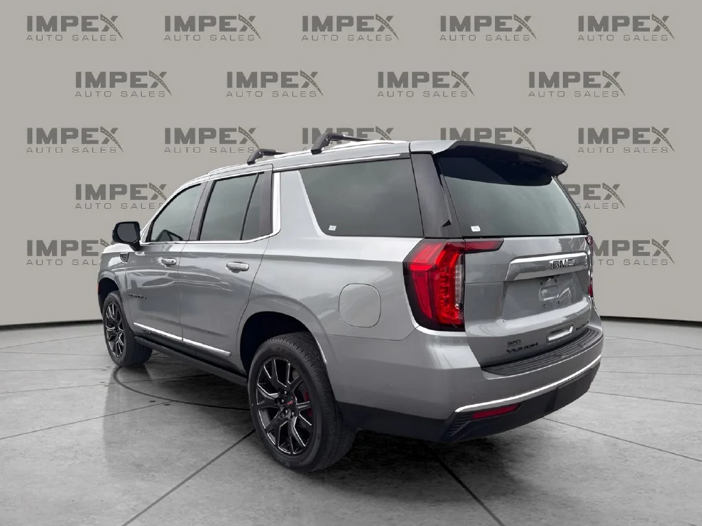 Used 2023 Silver GMC Denali image 3