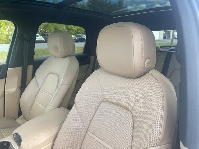 Used 2019 White Porsche E-Hybrid image 18