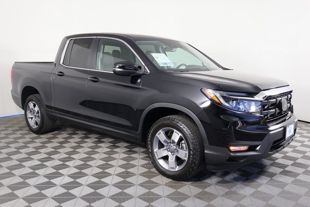 Used 2026 Crystal Black Pearl Honda RTL image 3