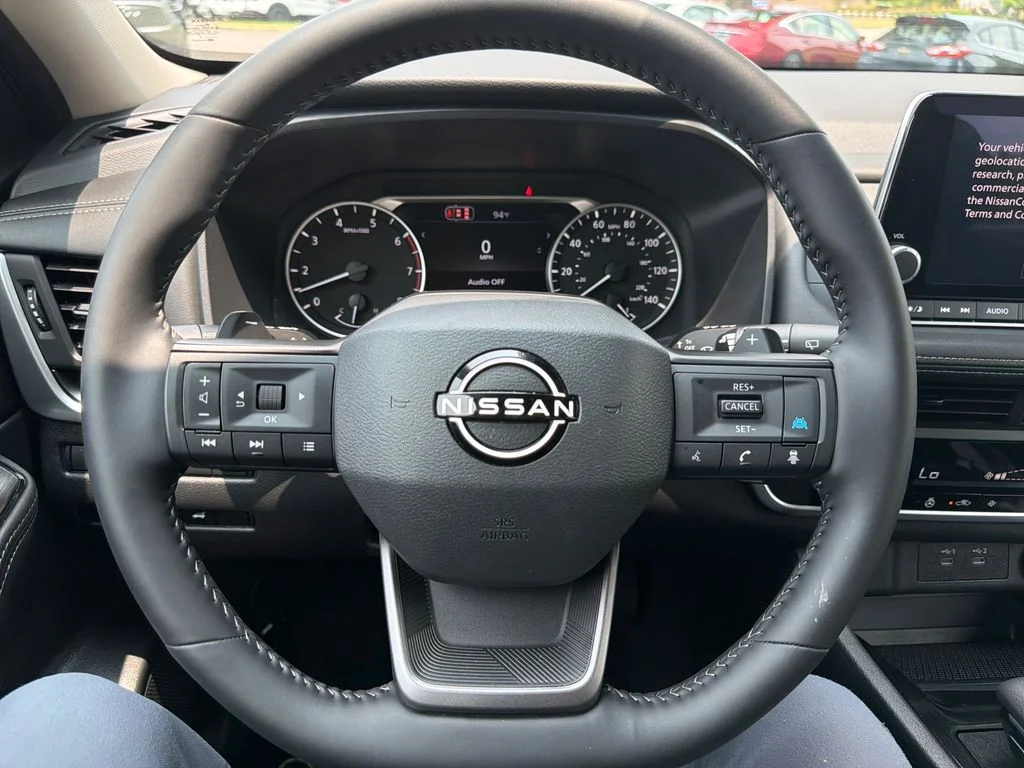 Used 2026 Boulder Gray Pearl Nissan Dark Armor image 27