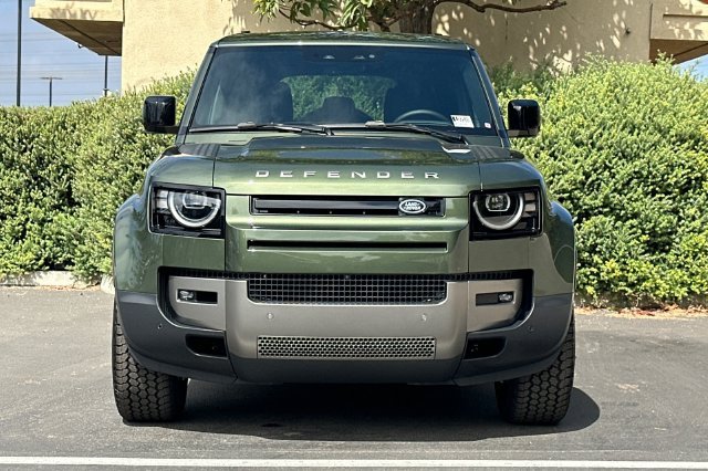 New 2026 Woolstone Green Land Rover S image 8