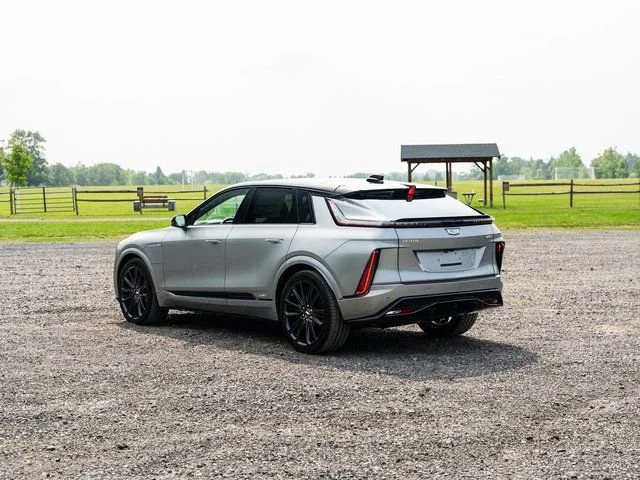 2026 Cadillac LYRIQ V Premium - Photo 9