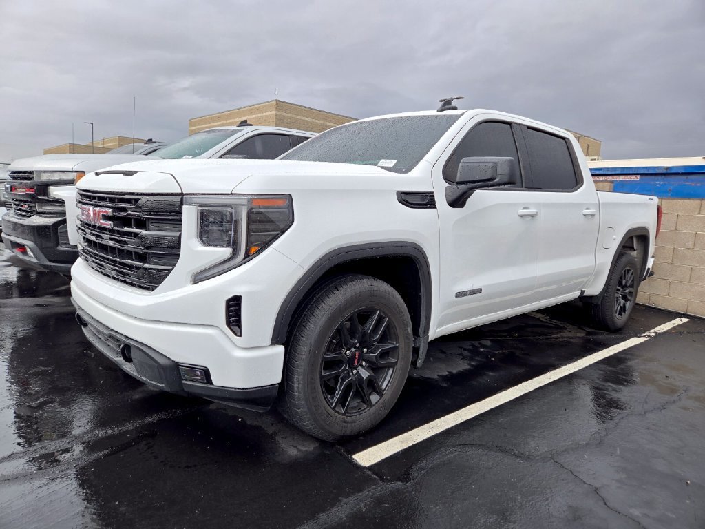 Used 2023 SUMMIT WHITE GMC Elevation image 2