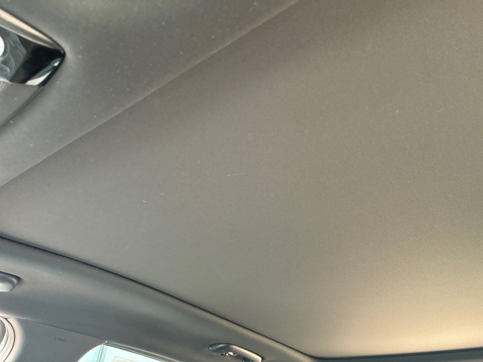 Used 2024 Glacial White Pearl Kia X-Line image 27