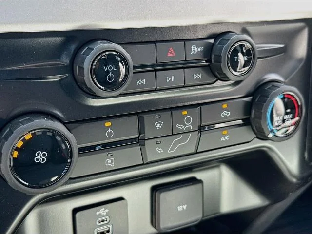 New 2026 Oxford White Ford F-250® XL image 44