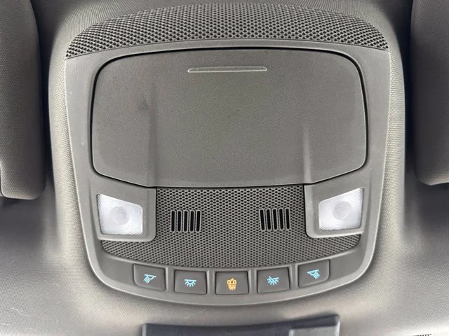 Used 2019 Silver Ford XLT image 13