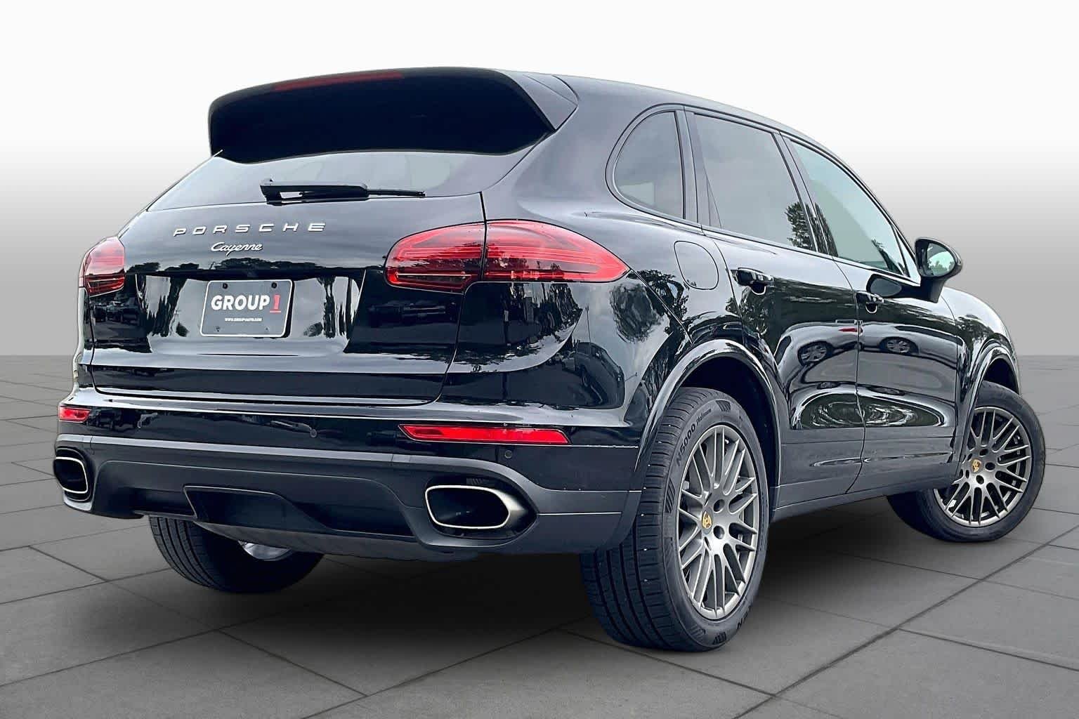 Used 2018 Black Porsche  image 11