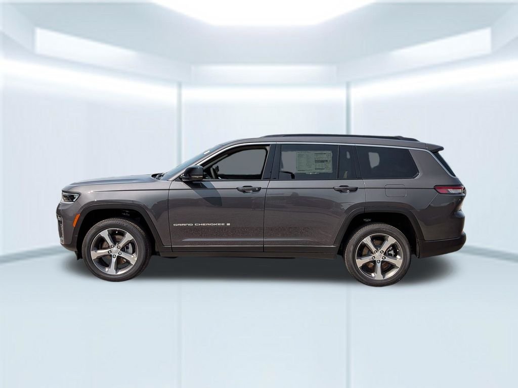 New 2026 Baltic Gray Metallic Clear-Coat Exterior Paint Jeep Limited image 2