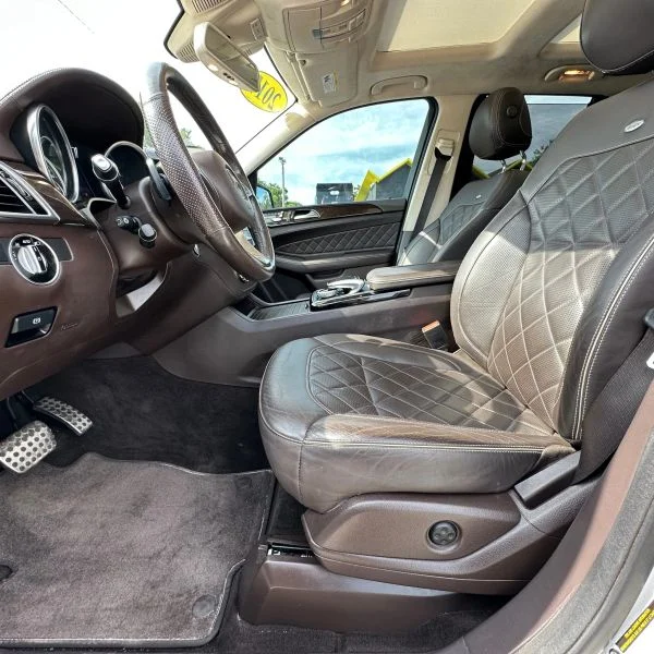 Used 2017 White Mercedes-Benz GLE 43 Sport Utility 4D image 32