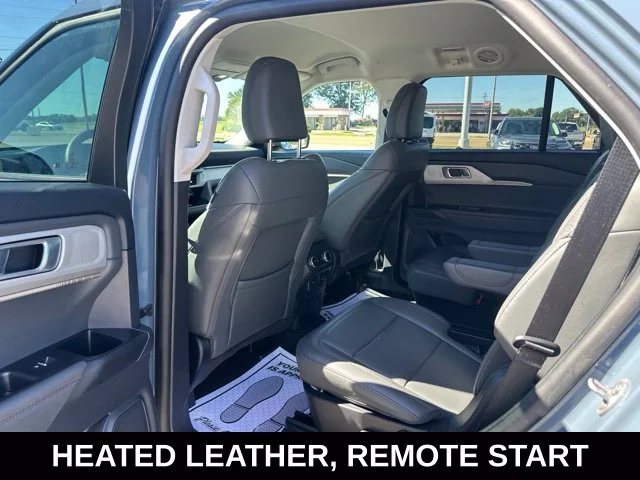 Used 2026 Vapor Blue Metallic Ford Active image 2