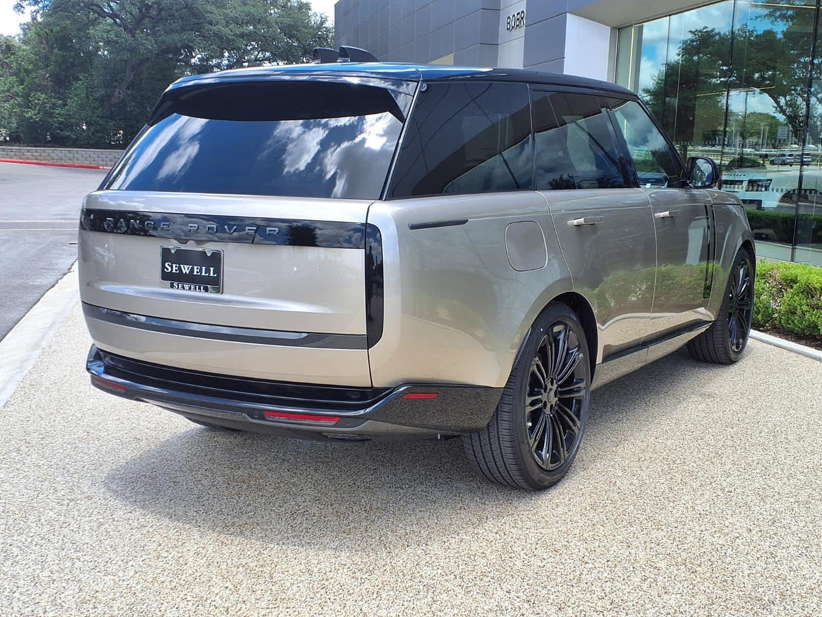 New 2026 Batumi Gold Land Rover SE image 6