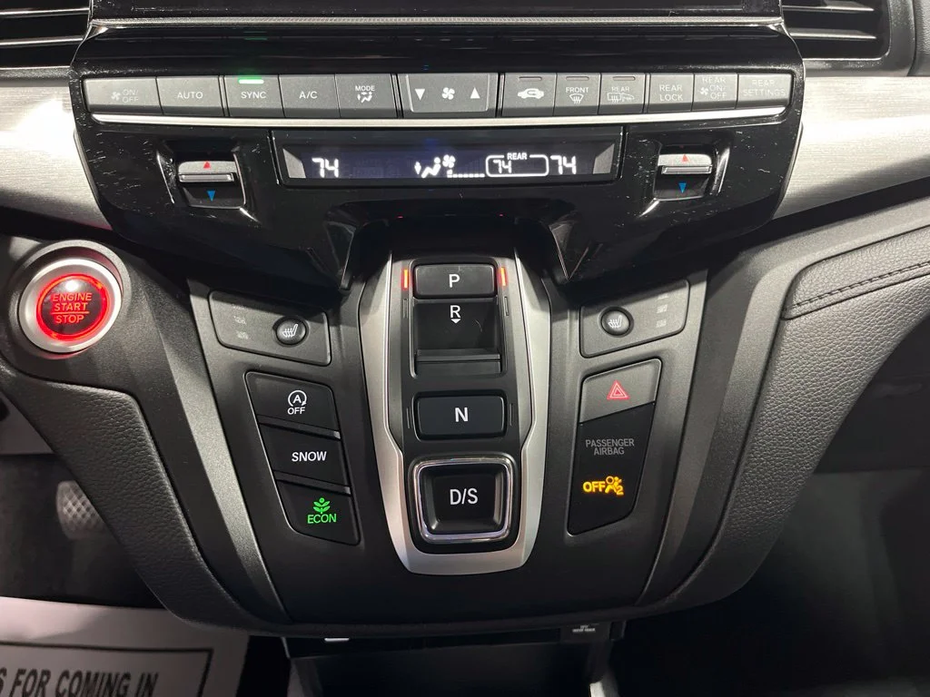 Used 2026 Platinum White Pearl Honda EX-L image 25