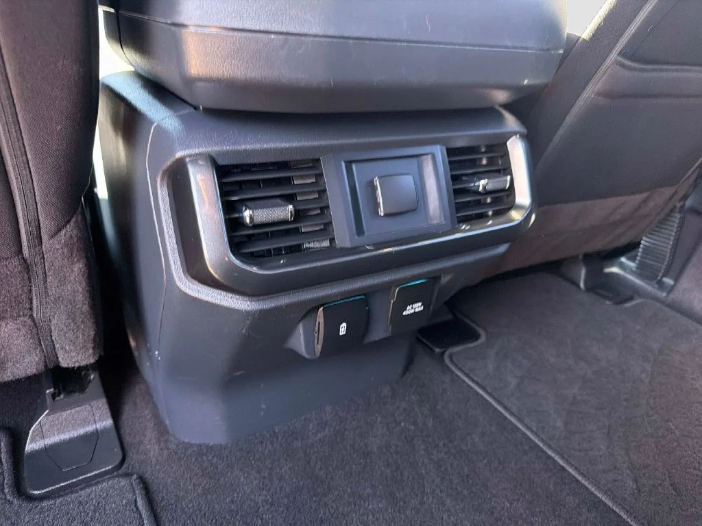Used 2022 Gray Ford XLT image 17